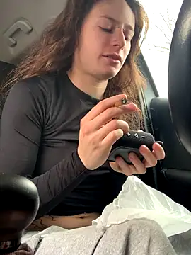 GoldenPussy1329 online show from 01-08-26, 12:51