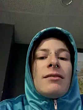 GoldenPussy1329 online show from 01-09-26, 01:08