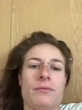 GoldenPussy1329 online show from 03-24-26, 12:32