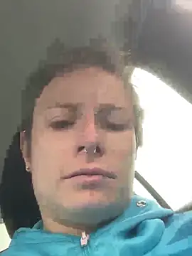 GoldenPussy1329 online show from 04-25-26, 12:41