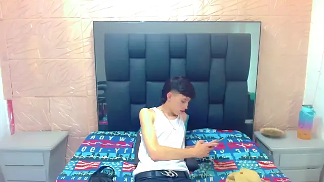 Snapshot of thaigo_twink38 chatting on 10-31-25, 04:02 thaigo twink38 online show from 10-31-25, 04:02