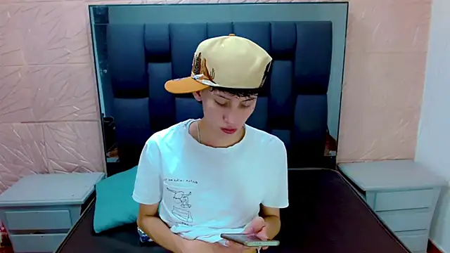 Snapshot of thaigo_twink38 chatting on 11-08-25, 04:12 thaigo twink38 online show from 11-08-25, 04:12