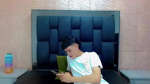 Snapshot of thaigo_twink38 chatting on 11-23-25, 11:59 thaigo twink38 online show from 11-23-25, 11:59