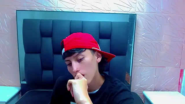 Snapshot of thaigo_twink38 chatting on 01-16-26, 06:39 thaigo twink38 online show from 01-16-26, 06:39