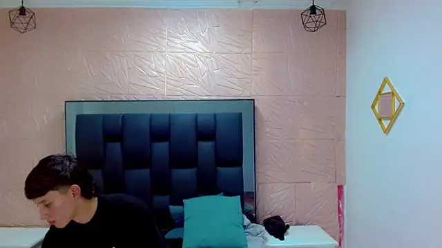 Snapshot of thaigo_twink38 chatting on 02-12-26, 06:19 thaigo twink38 online show from 02-12-26, 06:19