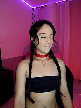 Snapshot of tamara_vald chatting on 10-19-25, 04:57 tamara vald online show from 10-19-25, 04:57