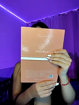 Snapshot of tamara_vald chatting on 12-14-25, 03:45 tamara vald online show from 12-14-25, 03:45