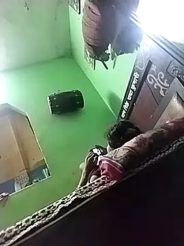 Snapshot of RED_Queen_6 chatting on 10-02-25, 04:47 RED Queen 6 online show from 10-02-25, 04:47