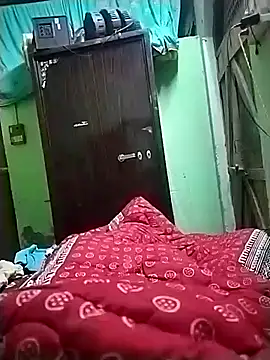 Snapshot of RED_Queen_6 chatting on 10-12-25, 06:07 RED Queen 6 online show from 10-12-25, 06:07