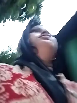 Snapshot of Na_shreya chatting on 02-19-26, 01:12 Na shreya online show from 02-19-26, 01:12