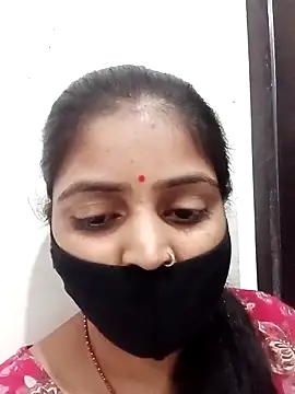 Snapshot of RANI_747 chatting on 10-05-25, 02:15 RANI 747 online show from 10-05-25, 02:15