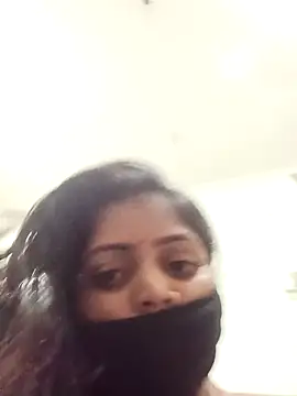 Snapshot of RANI_747 chatting on 10-06-25, 06:49 RANI 747 online show from 10-06-25, 06:49