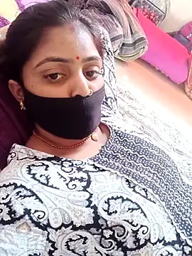 Snapshot of RANI_747 chatting on 10-11-25, 06:12 RANI 747 online show from 10-11-25, 06:12