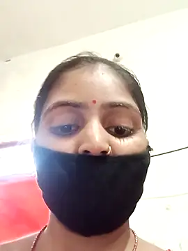 Snapshot of RANI_747 chatting on 10-15-25, 12:05 RANI 747 online show from 10-15-25, 12:05