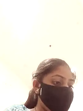 Snapshot of RANI_747 chatting on 10-18-25, 12:50 RANI 747 online show from 10-18-25, 12:50