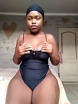 Snapshot of SexyValentinaXX chatting on 10-20-25, 05:08 SexyValentinaXX online show from 10-20-25, 05:08