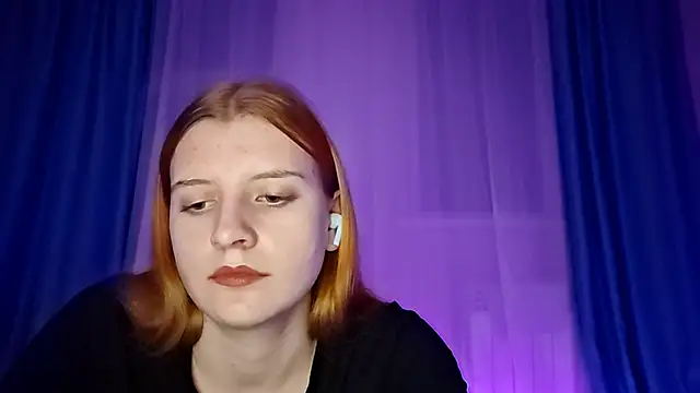 LynteriLain online show from 11-05-25, 07:58