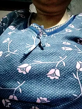 Snapshot of Hot__bhabhi_99 chatting on 10-11-25, 03:10 Hot  bhabhi 99 online show from 10-11-25, 03:10