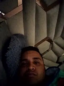 Snapshot of morenito_00987 chatting on 01-17-26, 03:17 morenito 00987 online show from 01-17-26, 03:17