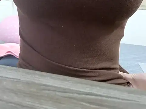 Selena3391 online show from 10-02-25, 06:15