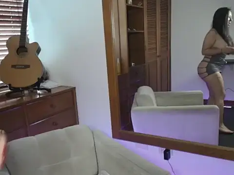 Talia  velvet online show from 11-28-25, 01:47