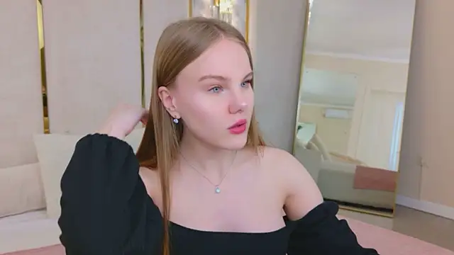 Lili Lohan online show from 06-11-26, 05:05
