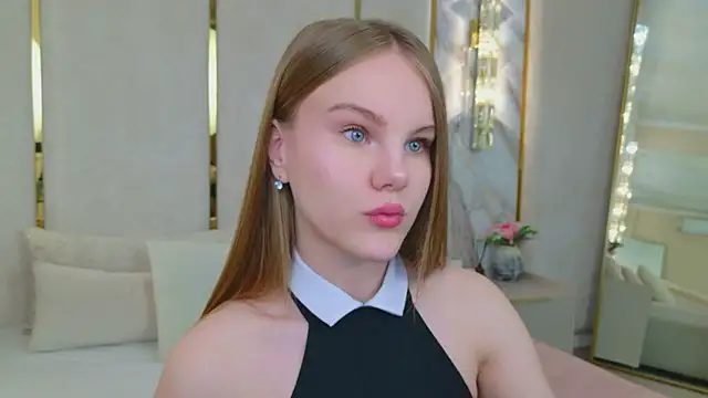 Lili Lohan online show from 06-12-26, 05:06