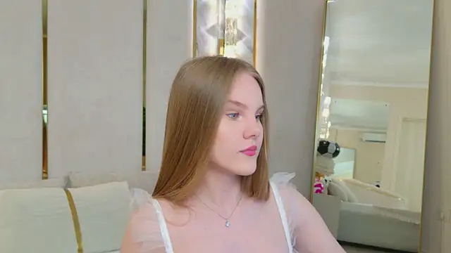 Lili Lohan online show from 07-04-26, 05:02