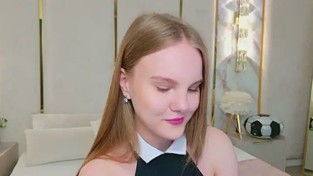 Lili Lohan online show from 07-09-26, 05:11