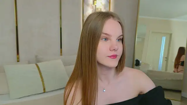 Lili Lohan online show from 07-12-26, 05:09