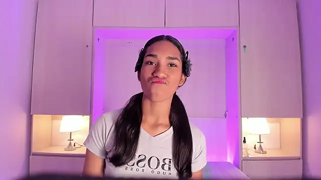 AnahiCollins online show from 02-18-26, 12:01