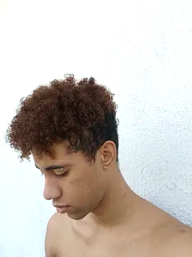 Snapshot of The_boy_good chatting on 10-04-25, 04:38 The boy good online show from 10-04-25, 04:38