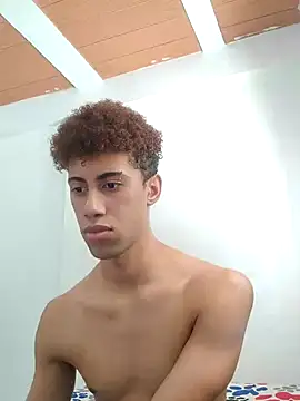 Snapshot of The_boy_good chatting on 10-09-25, 08:18 The boy good online show from 10-09-25, 08:18