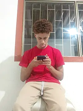 Snapshot of The_boy_good chatting on 11-12-25, 04:24 The boy good online show from 11-12-25, 04:24