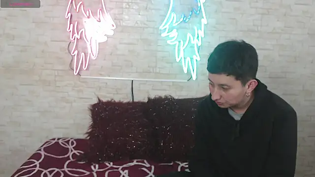 Snapshot of Gaby_and_Mei chatting on 10-12-25, 04:00 Gaby and Mei online show from 10-12-25, 04:00