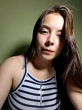 EmmaValencia  online show from 11-04-25, 04:44