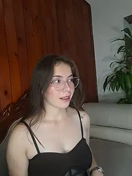 EmmaValencia  online show from 02-02-26, 06:28