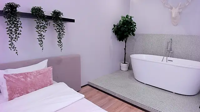 NikkaBush online show from 11-03-25, 06:09