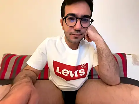Snapshot of xochipilliii chatting on 10-15-25, 05:57 xochipilliii online show from 10-15-25, 05:57