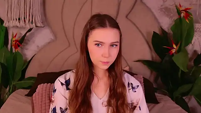 Snapshot of OliviaLay chatting on 11-07-25, 11:10 OliviaLay online show from 11-07-25, 11:10