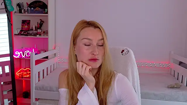 MysticRoxanne online show from 01-07-26, 10:18