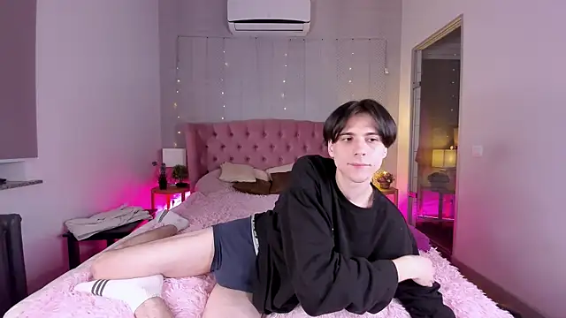 Ellis Rin online show from 11-02-25, 09:06