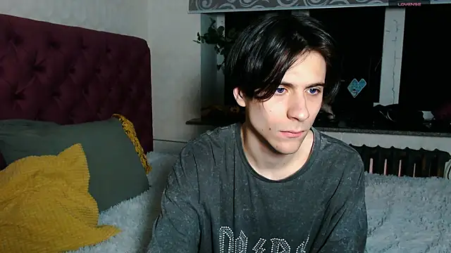 Ellis Rin online show from 11-07-25, 05:35