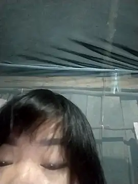 Snapshot of Cath_mue chatting on 10-11-25, 04:27 Cath mue online show from 10-11-25, 04:27