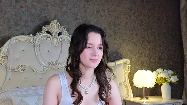 EvaSwen online show from 10-25-25, 09:42