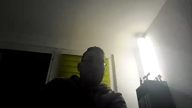 Snapshot of stivi2526 chatting on 10-19-25, 08:20 stivi2526 online show from 10-19-25, 08:20