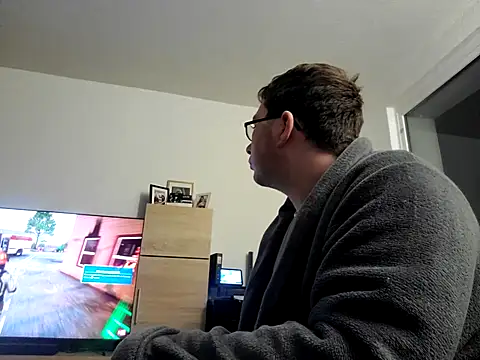 Snapshot of stivi2526 chatting on 11-19-25, 10:43 stivi2526 online show from 11-19-25, 10:43