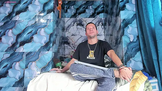 celesteyorucso1 online show from 10-04-25, 09:02