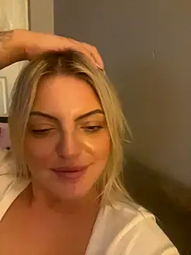 Diamondxoxx online show from 10-08-25, 09:45