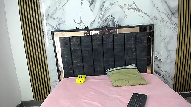 Snapshot of genesis_and_alex chatting on 02-24-26, 01:09 genesis and alex online show from 02-24-26, 01:09